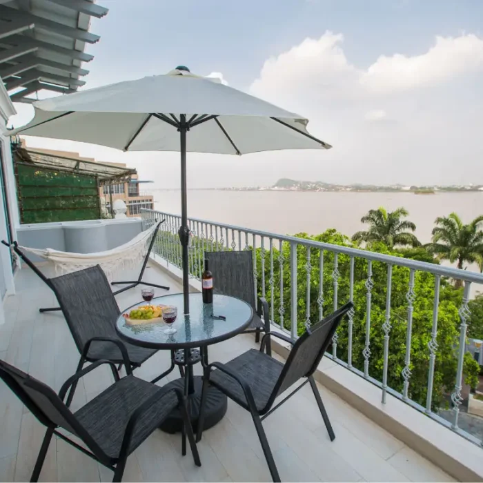 Apartamento con Vista Panorámica al río en Guayaquil